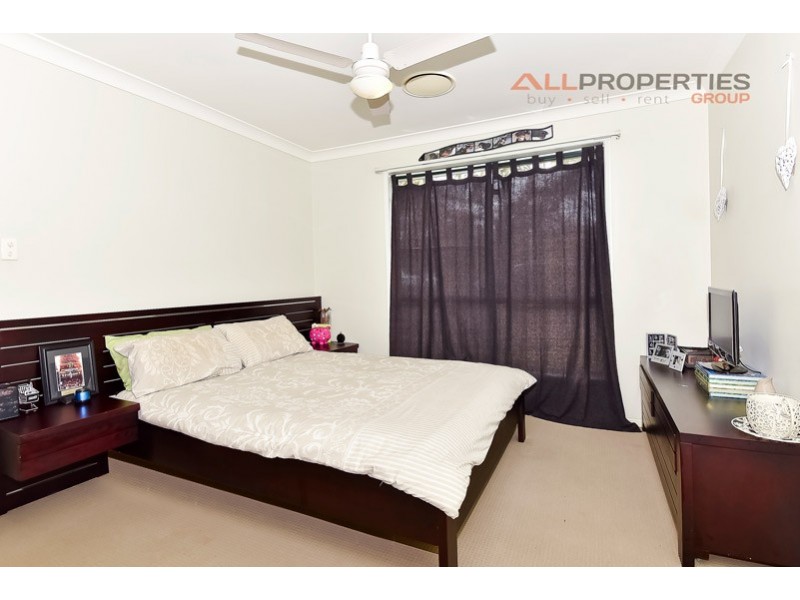 15 Benjamina Crct, Regents Park QLD 4118