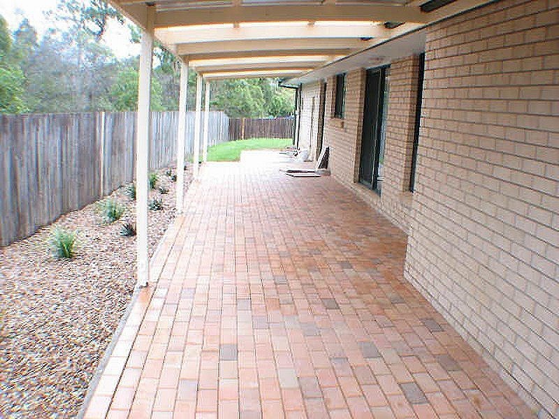 15 Benjamina Crct, Regents Park QLD 4118