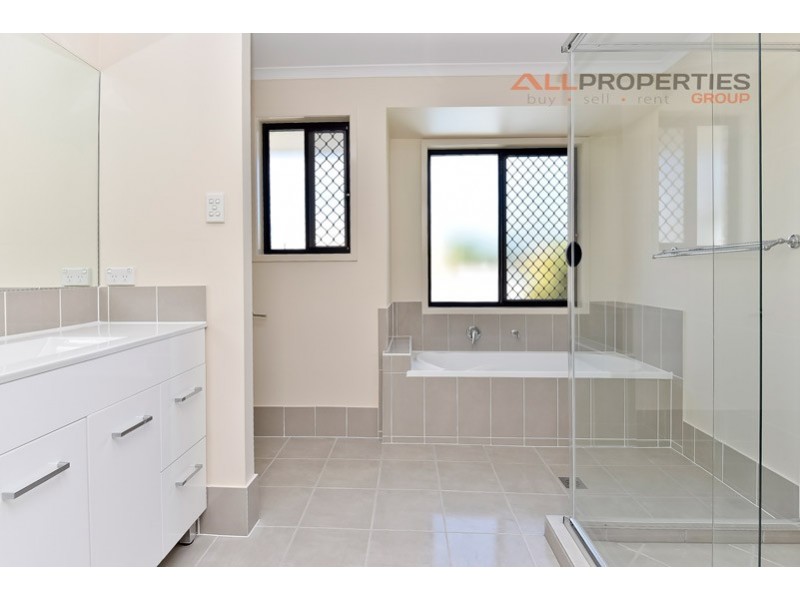 37 Wilton Cres, Boronia Heights QLD 4124