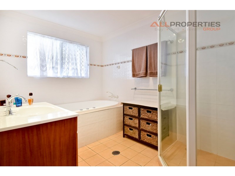 14 Hume Court, Boronia Heights QLD 4124