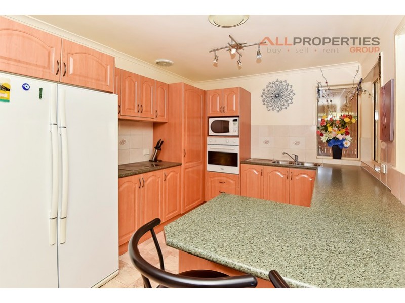 43 BOTTLEBRUSH DRIVE, Regents Park QLD 4118