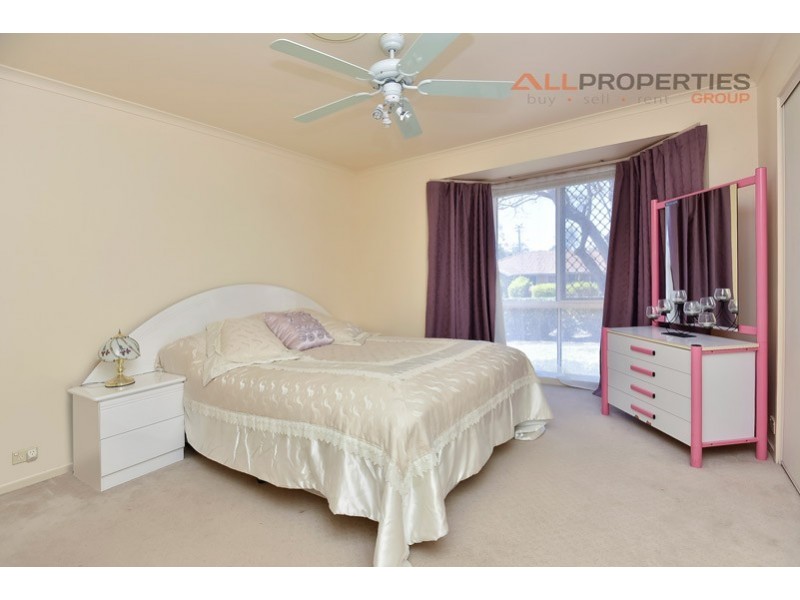 43 BOTTLEBRUSH DRIVE, Regents Park QLD 4118