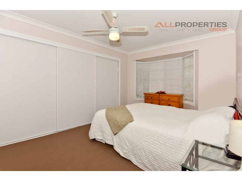 19 Mitchell Place, Forest Lake QLD 4078