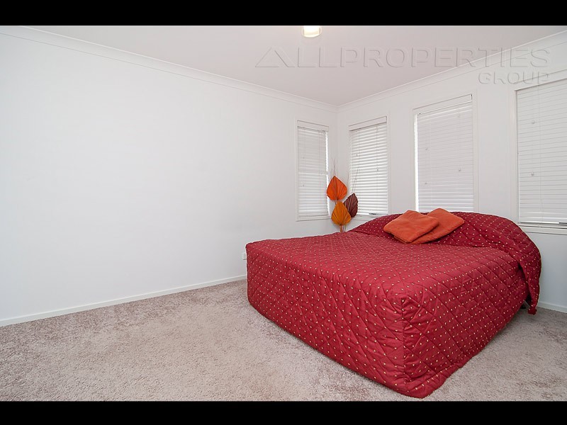 91 Parkwood Drive, Heathwood QLD 4110