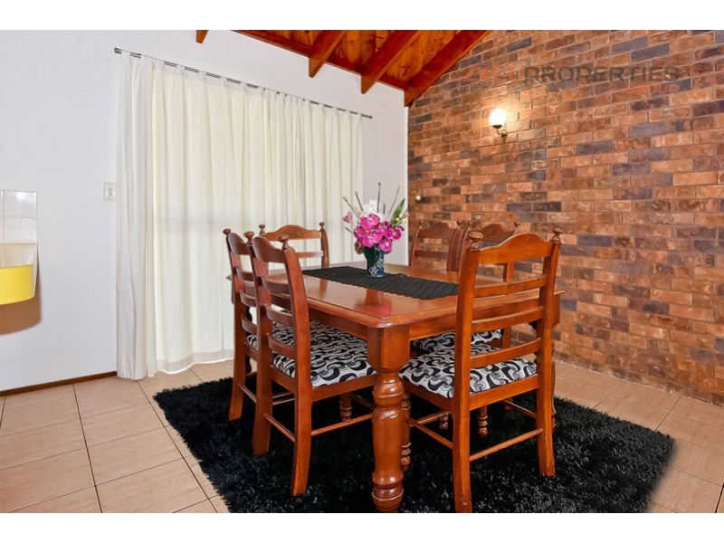 3 Lollard Street, Hillcrest QLD 4118