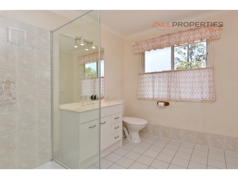 106 Chloe Drive, Munruben QLD 4125
