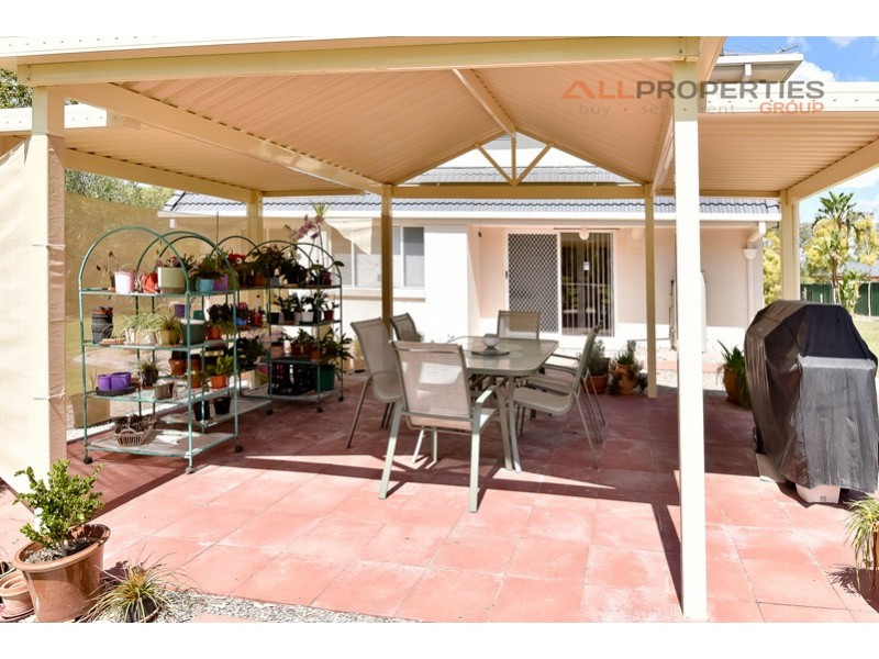 106 Chloe Drive, Munruben QLD 4125