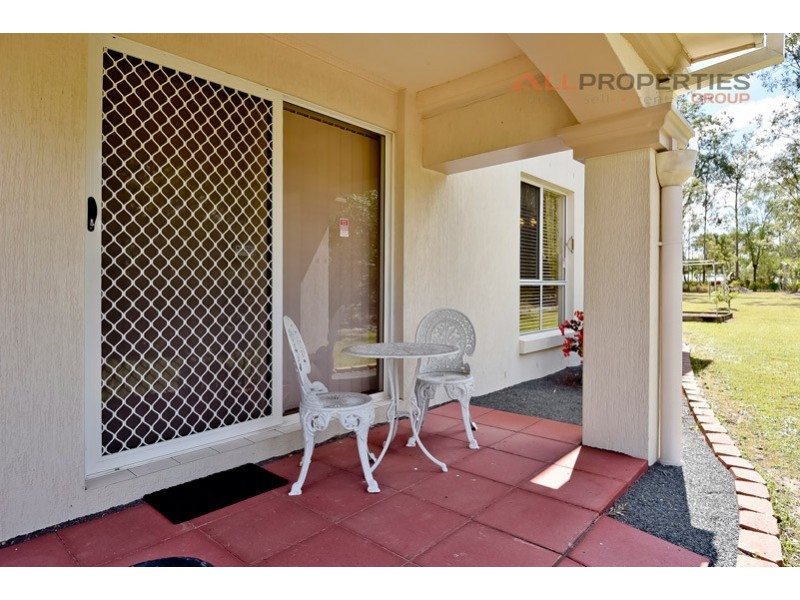 106 Chloe Drive, Munruben QLD 4125