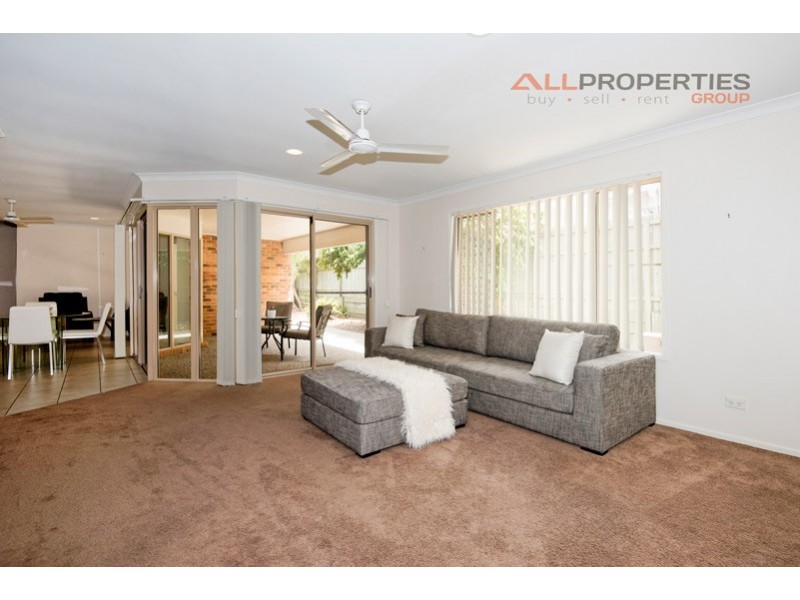 14 Fraser Place, Forest Lake QLD 4078