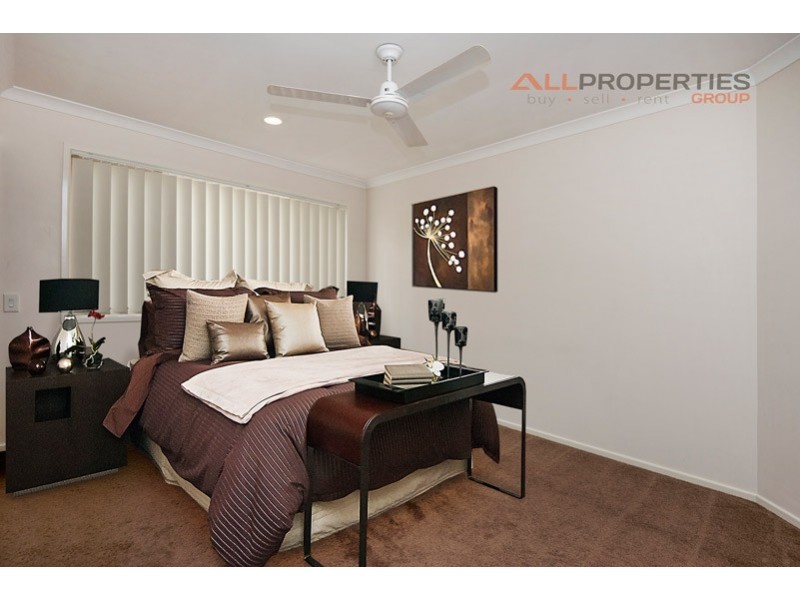 14 Fraser Place, Forest Lake QLD 4078