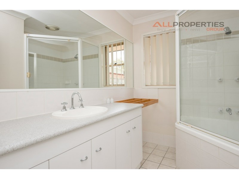 14 Fraser Place, Forest Lake QLD 4078