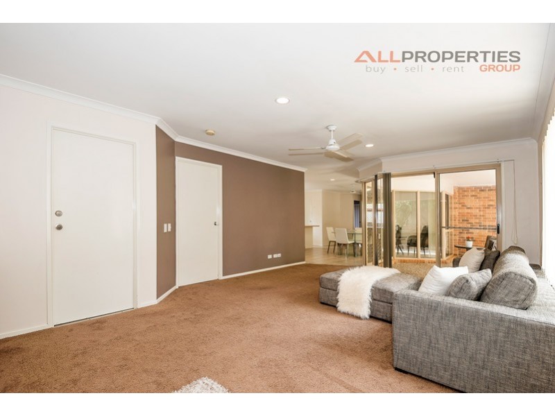14 Fraser Place, Forest Lake QLD 4078
