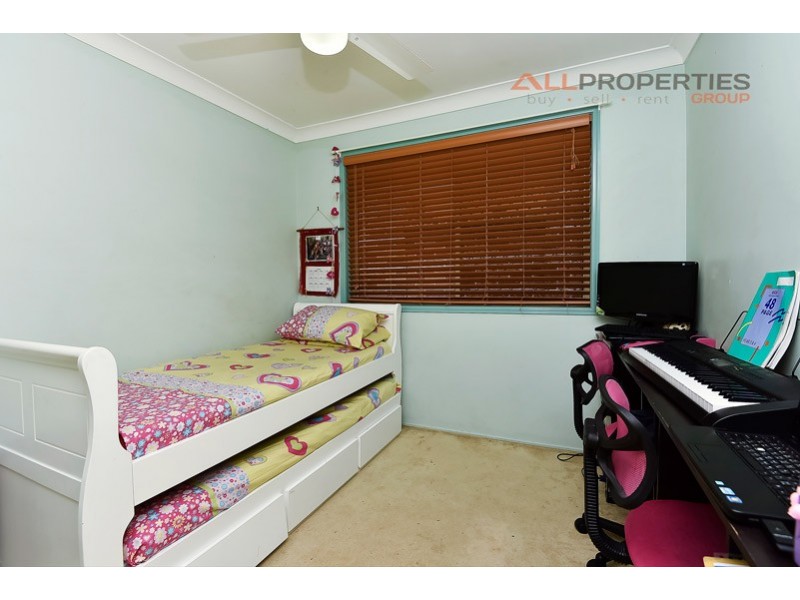 81 Banksia Circuit, Forest Lake QLD 4078