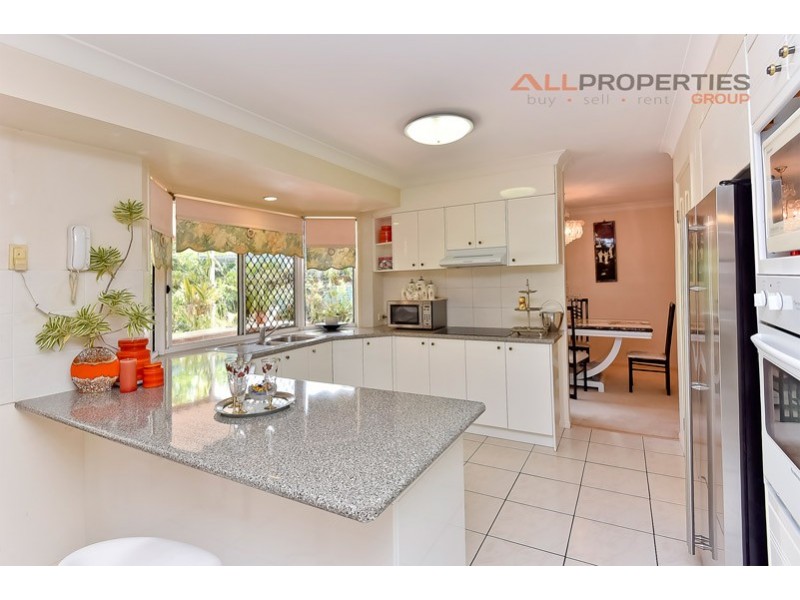 37 Daffodil Crescent, Calamvale QLD 4116