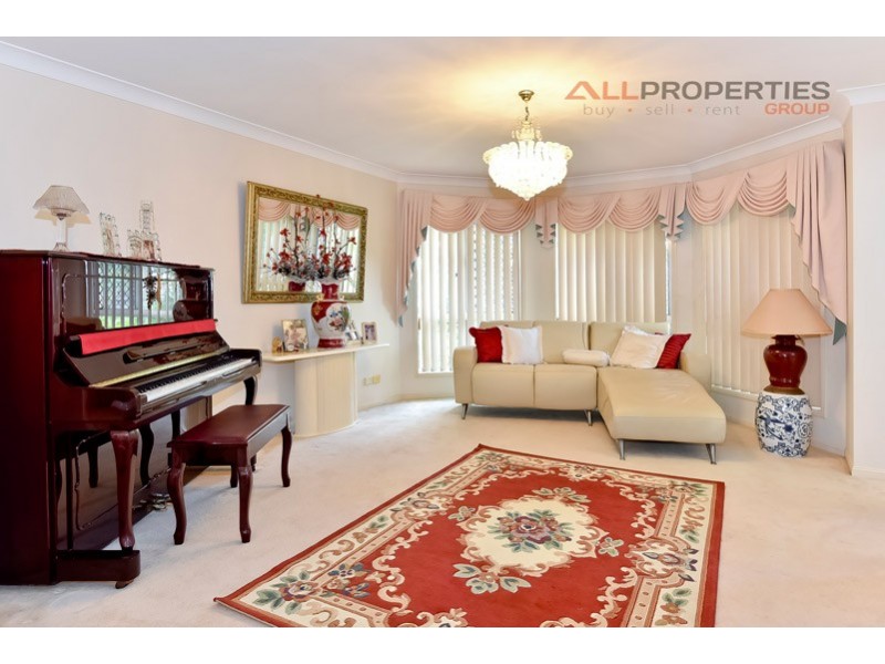 37 Daffodil Crescent, Calamvale QLD 4116