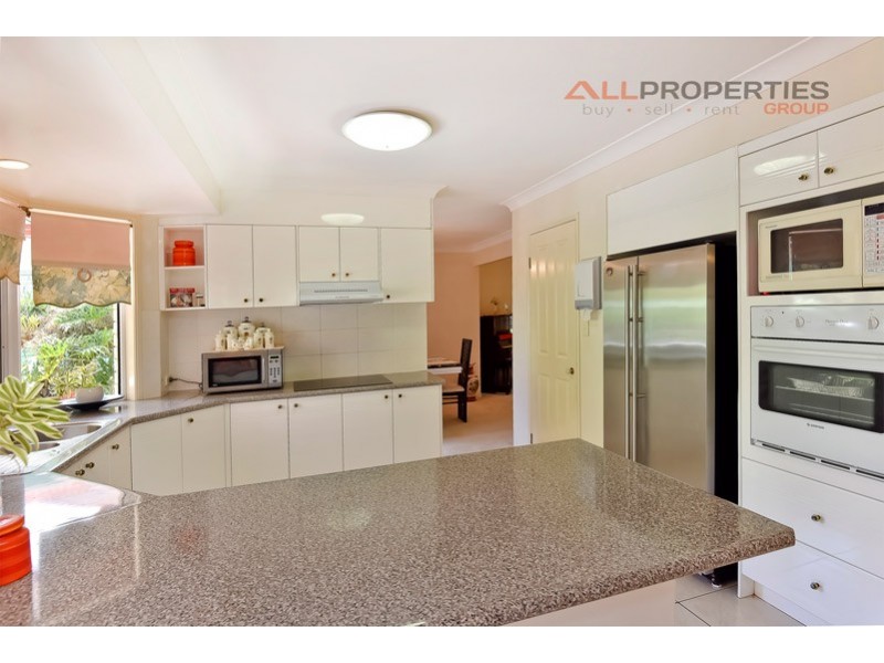 37 Daffodil Crescent, Calamvale QLD 4116