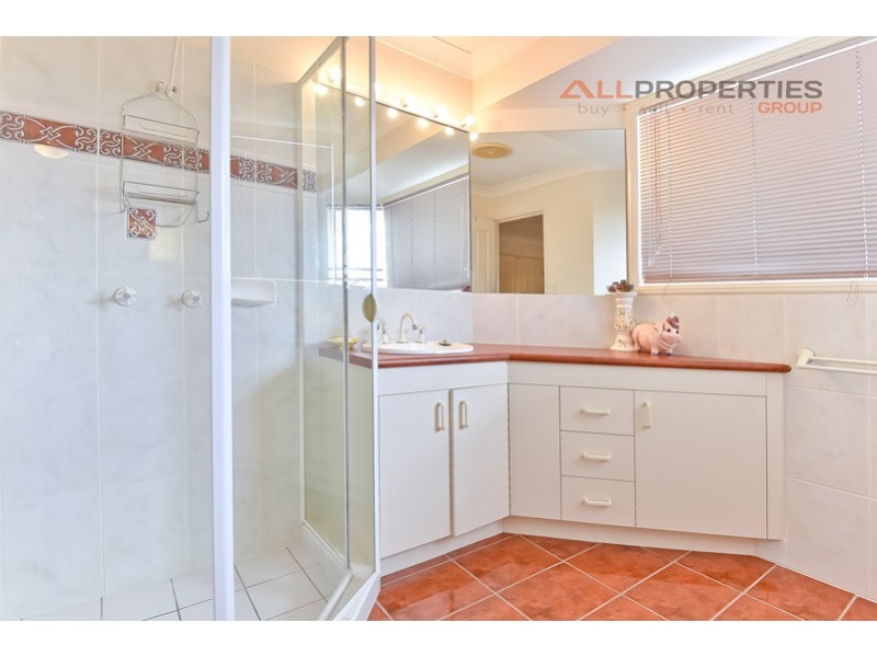 37 Daffodil Crescent, Calamvale QLD 4116