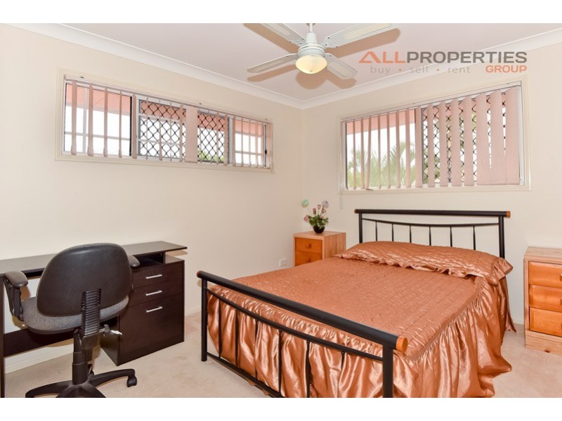 37 Daffodil Crescent, Calamvale QLD 4116