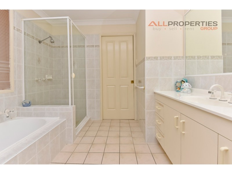 37 Daffodil Crescent, Calamvale QLD 4116