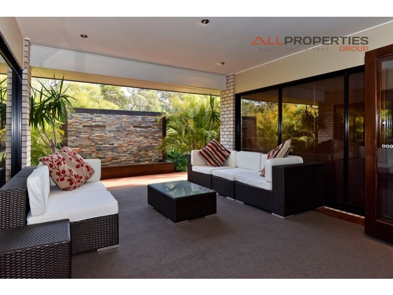 27 Acacia Street, Heathwood QLD 4110