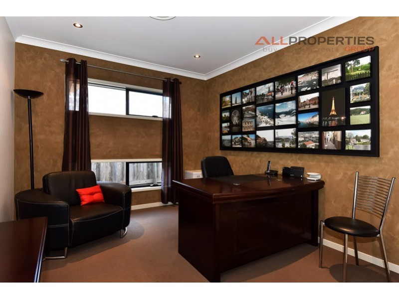 27 Acacia Street, Heathwood QLD 4110