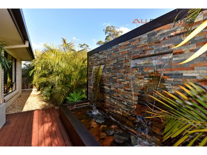 27 Acacia Street, Heathwood QLD 4110