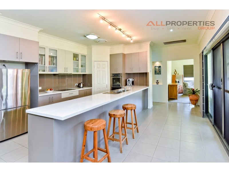 21 Girraween Cres, Parkinson QLD 4115