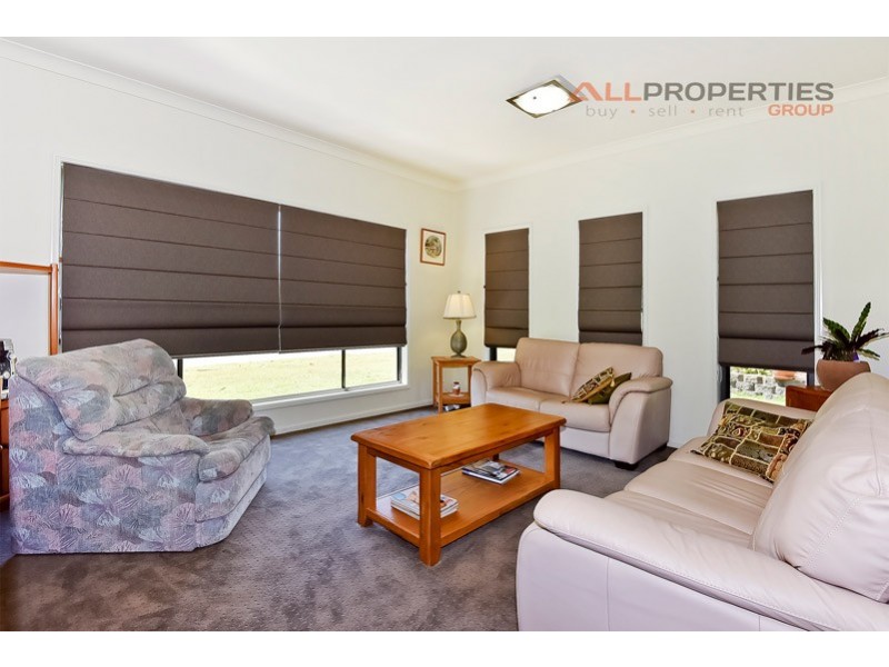 21 Girraween Cres, Parkinson QLD 4115