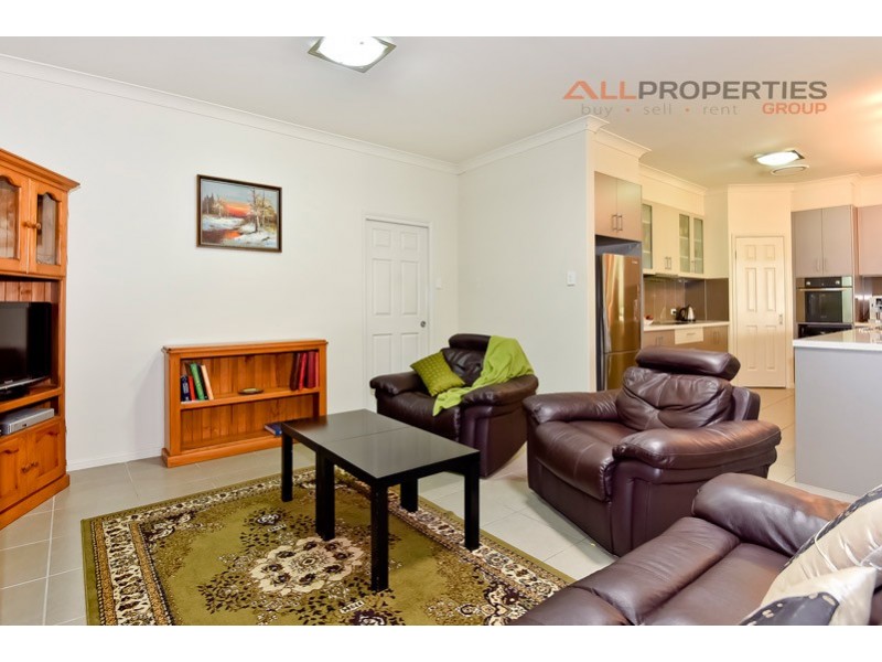 21 Girraween Cres, Parkinson QLD 4115