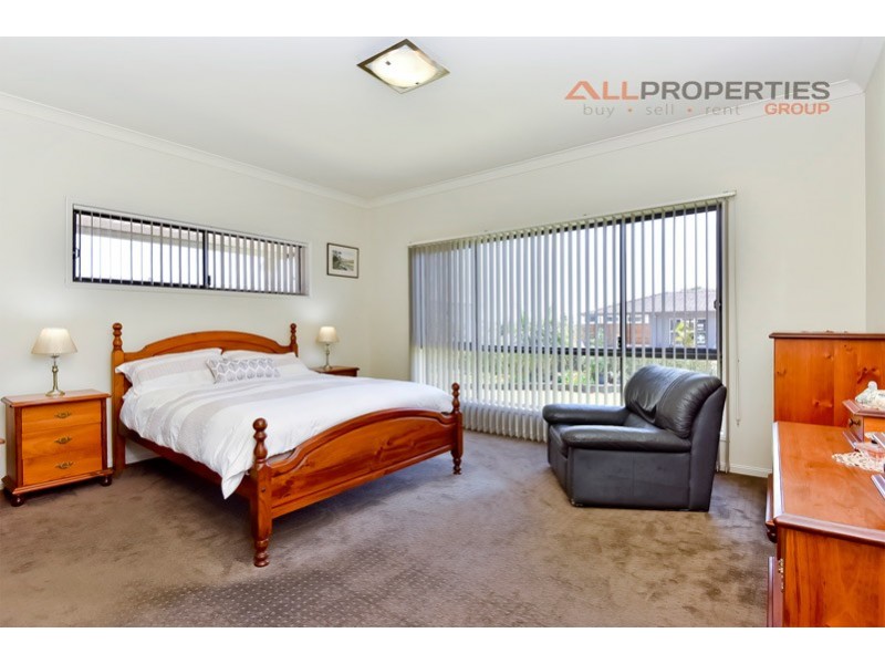21 Girraween Cres, Parkinson QLD 4115