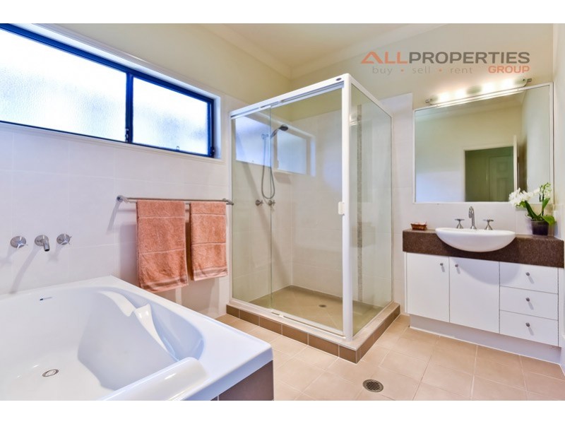 21 Girraween Cres, Parkinson QLD 4115