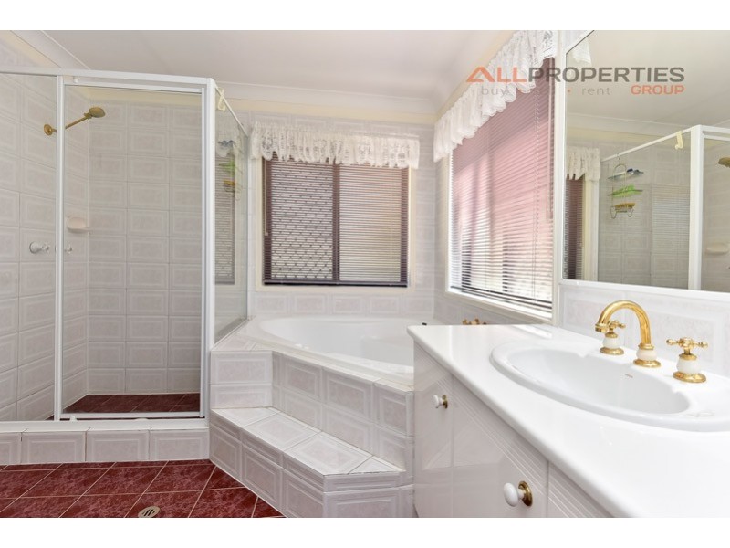 62 Lakewood Ave, Parkinson QLD 4115