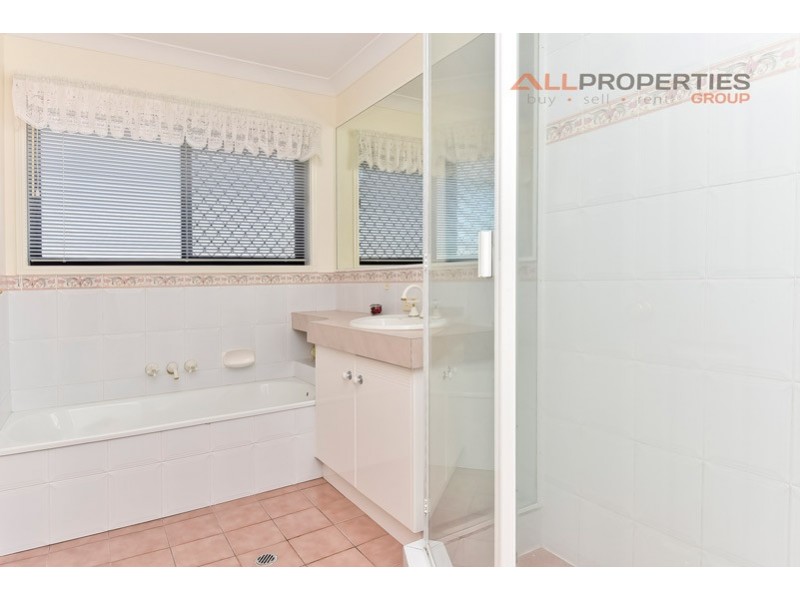 62 Lakewood Ave, Parkinson QLD 4115