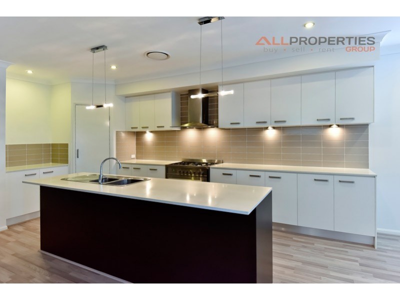 17 Callistemon Street, Heathwood QLD 4110