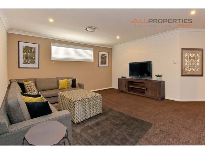 17 Callistemon Street, Heathwood QLD 4110