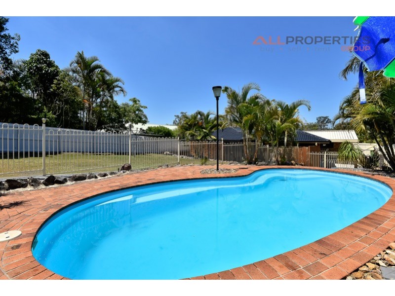 53 PARKROYAL CRESCENT, Regents Park QLD 4118