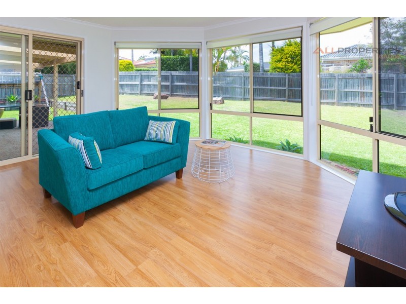 15 Branxton Pl, Parkinson QLD 4115