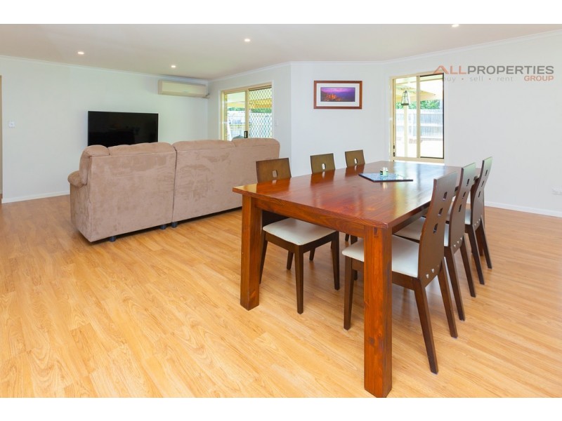 15 Branxton Pl, Parkinson QLD 4115