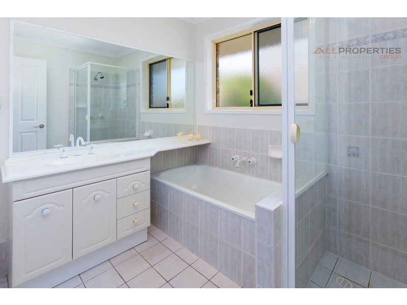 15 Branxton Pl, Parkinson QLD 4115