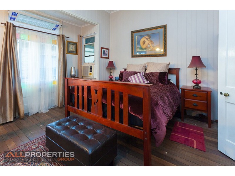 3 Quarry Street, Ipswich QLD 4305