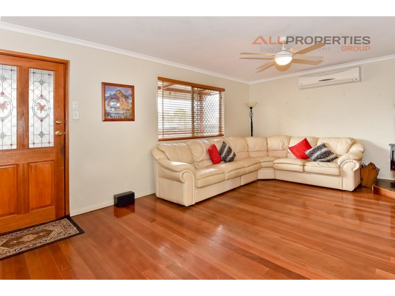 6 GREEN ROAD, Regents Park QLD 4118