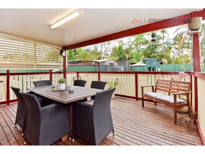 6 GREEN ROAD, Regents Park QLD 4118