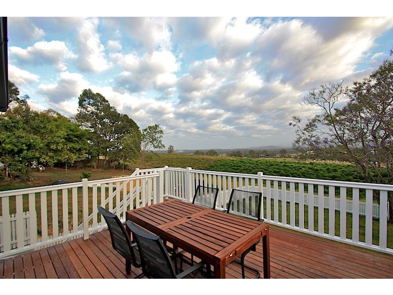 9 Boundary Road, Bundamba QLD 4304