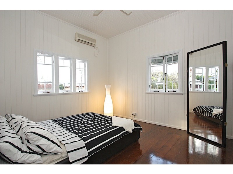 9 Boundary Road, Bundamba QLD 4304