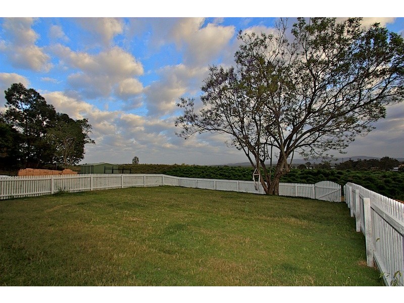 9 Boundary Road, Bundamba QLD 4304