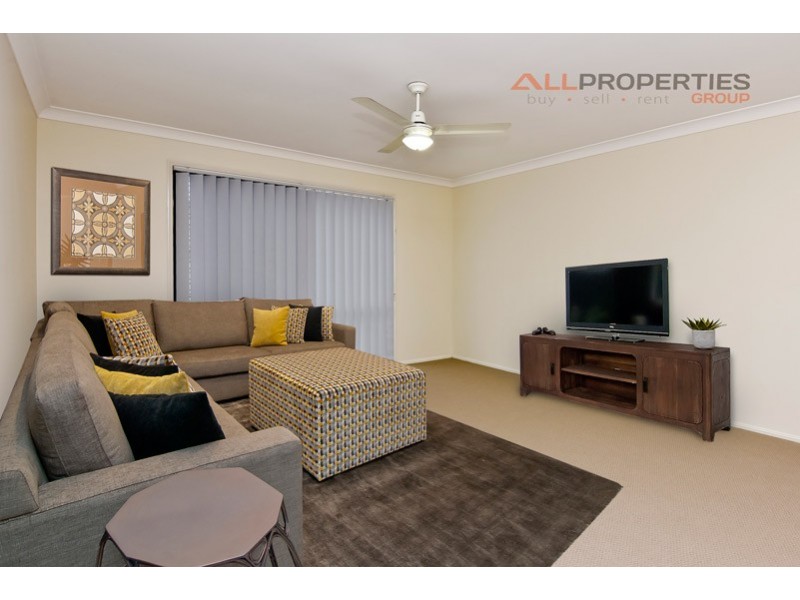 27 Juniper Street, Heathwood QLD 4110