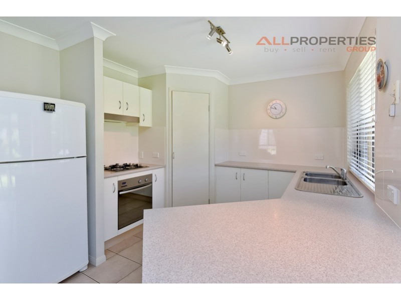 32 Woodlands Boulevard, Waterford QLD 4133