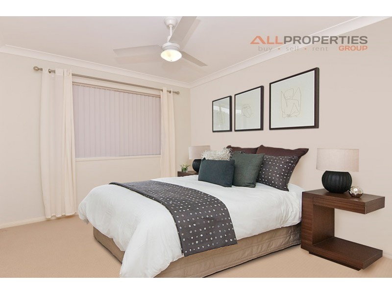 32 Woodlands Boulevard, Waterford QLD 4133