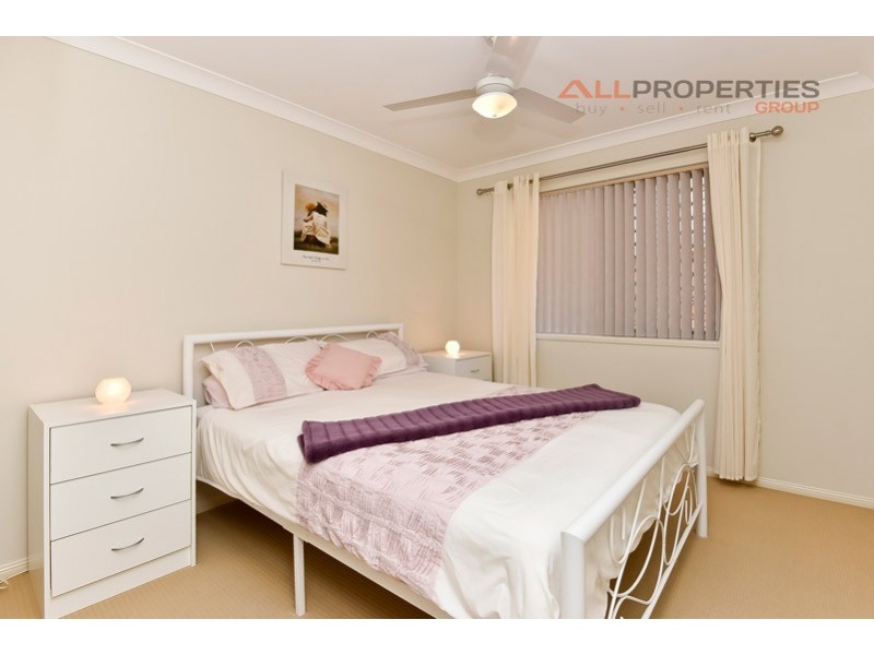 32 Woodlands Boulevard, Waterford QLD 4133