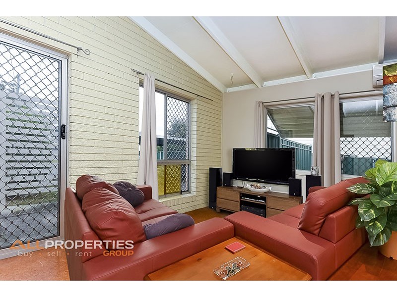 14 Pinewood Street, Crestmead QLD 4132